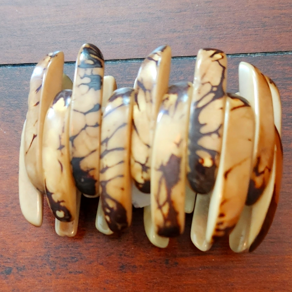 Tortoise shell bangle bracelet